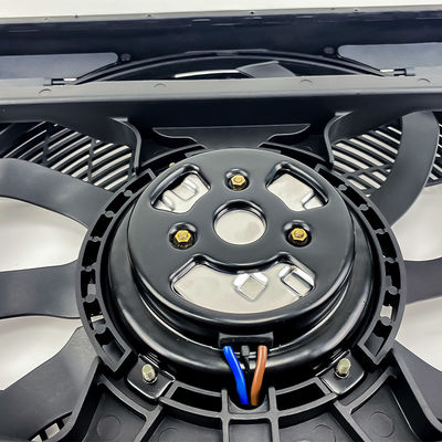BMW 5シリーズ 1995-2003 3.0L 自動冷却扇風機 300W 64546921395 64546921946